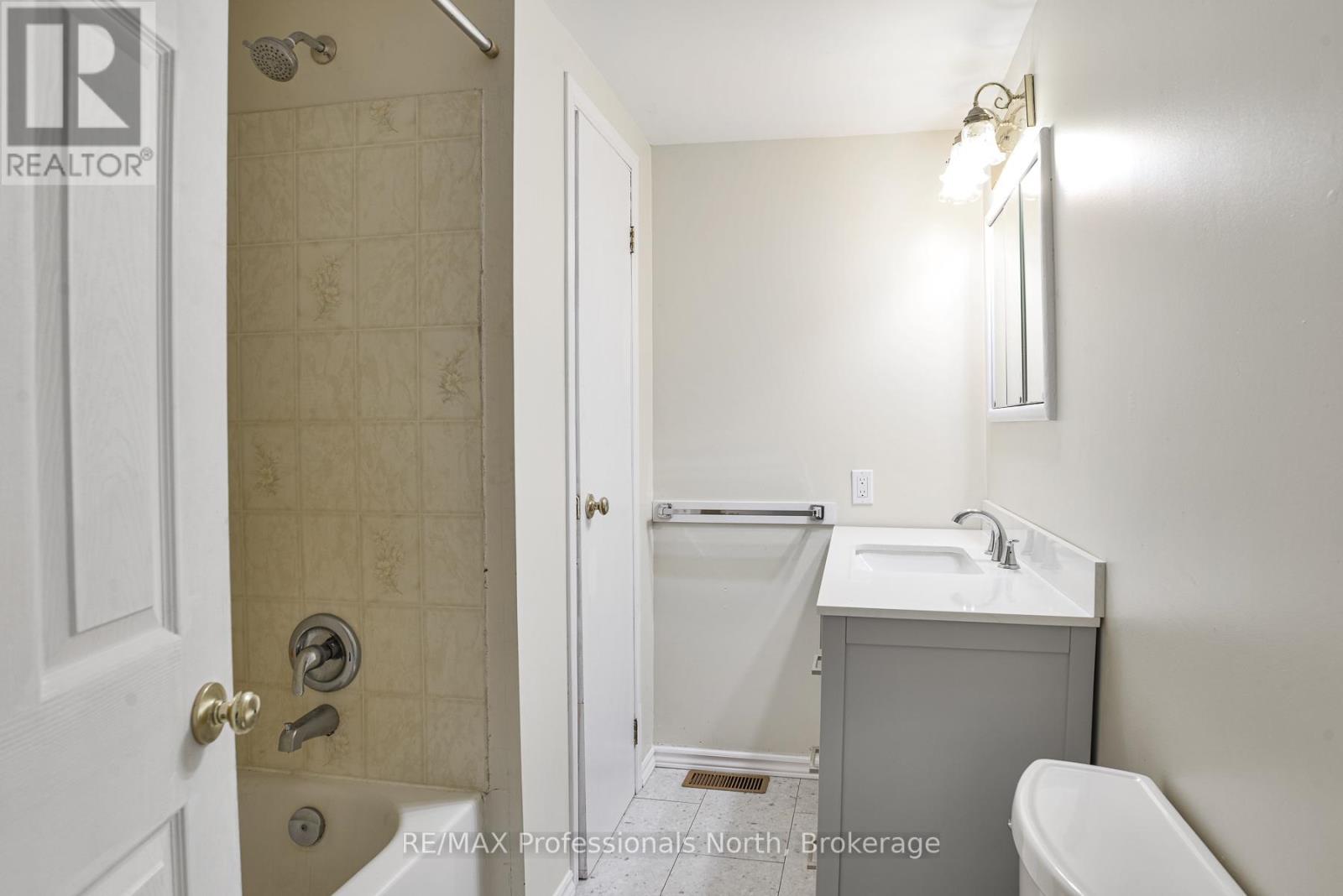 1011 Harmony Lane Private, Bracebridge, Ontario  P1L 1W9 - Photo 12 - X13158914