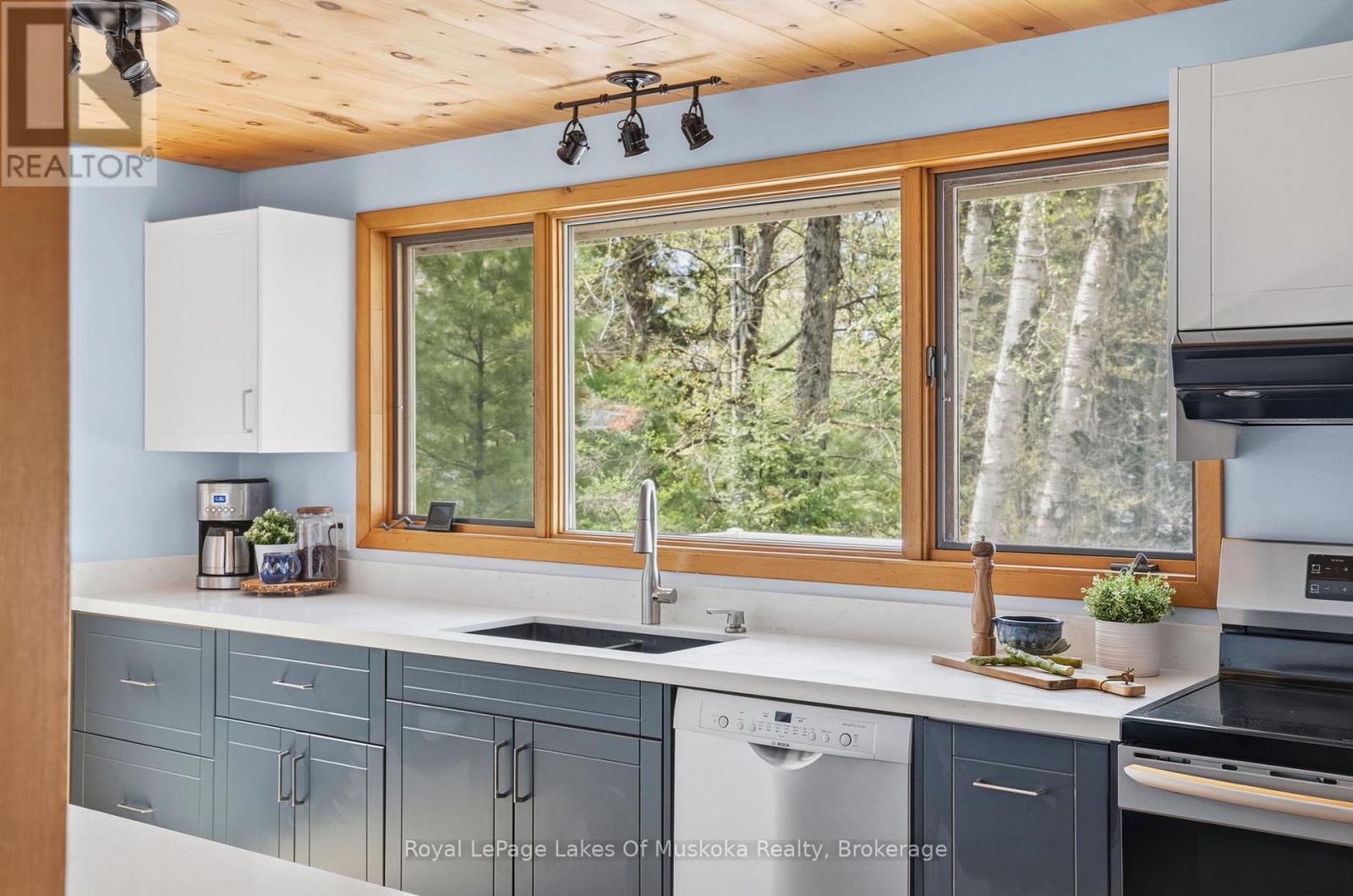 1044 Bigwin View Lane, Lake Of Bays, Ontario  P0B 1A0 - Photo 10 - X13159140