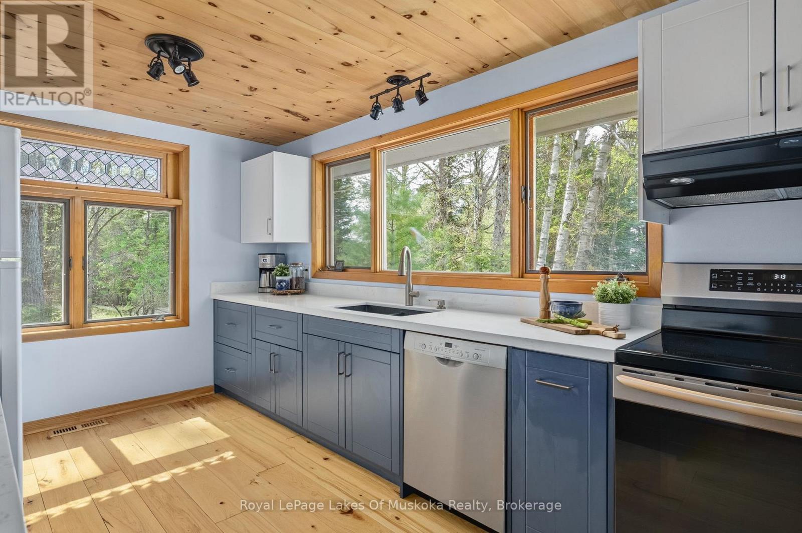 1044 Bigwin View Lane, Lake Of Bays, Ontario  P0B 1A0 - Photo 11 - X13159140