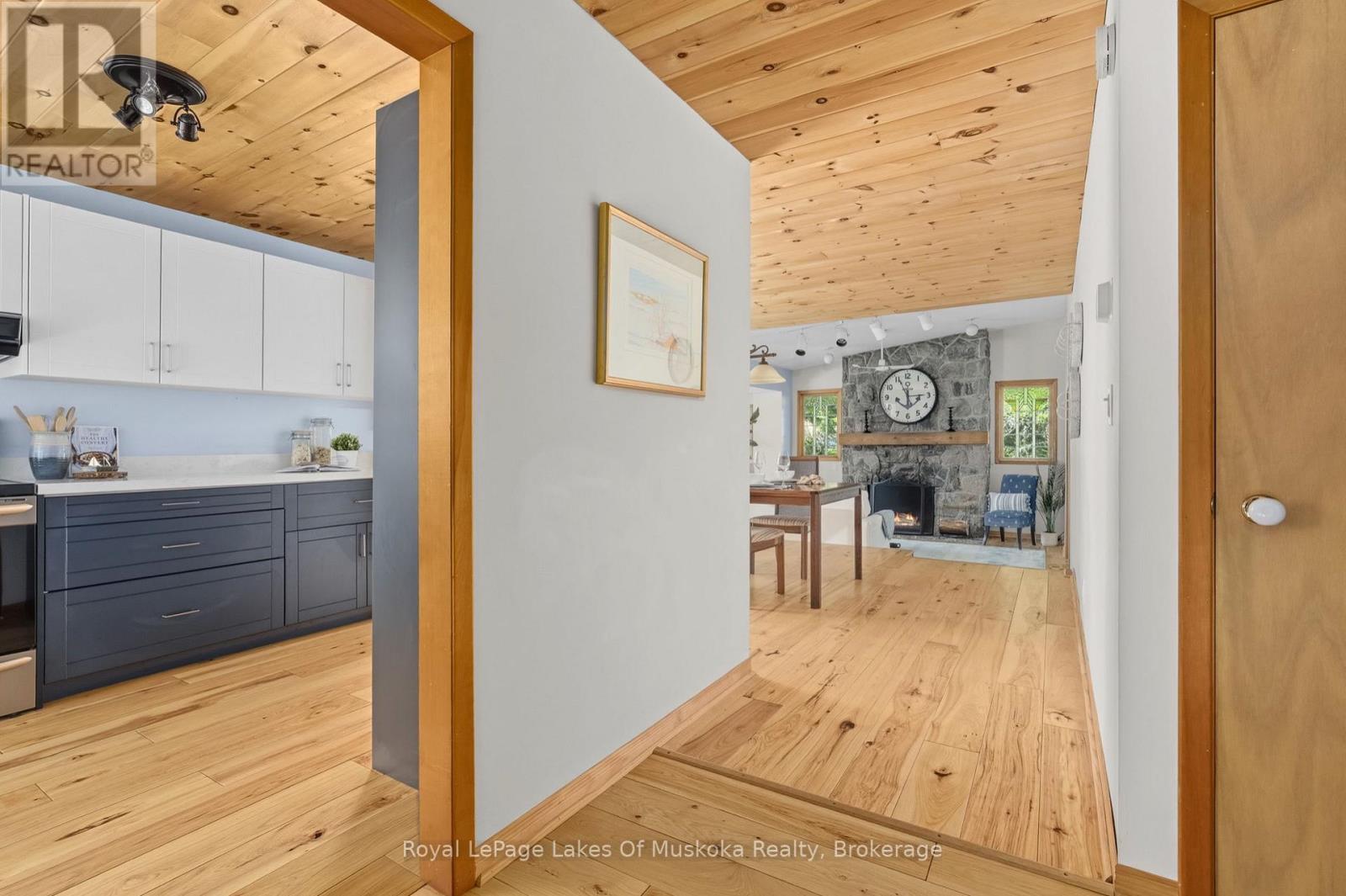 1044 Bigwin View Lane, Lake Of Bays, Ontario  P0B 1A0 - Photo 9 - X13159140