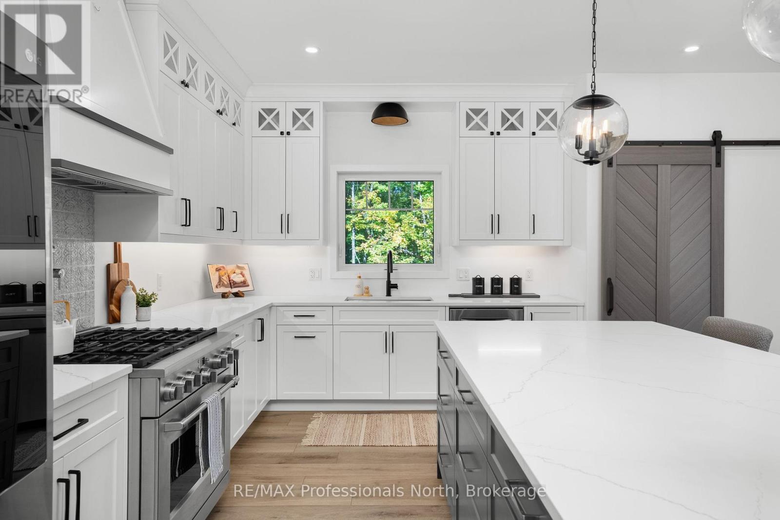 1034 Xavier Street, Gravenhurst, Ontario P0E 1G0 - Photo 12 - X13160082