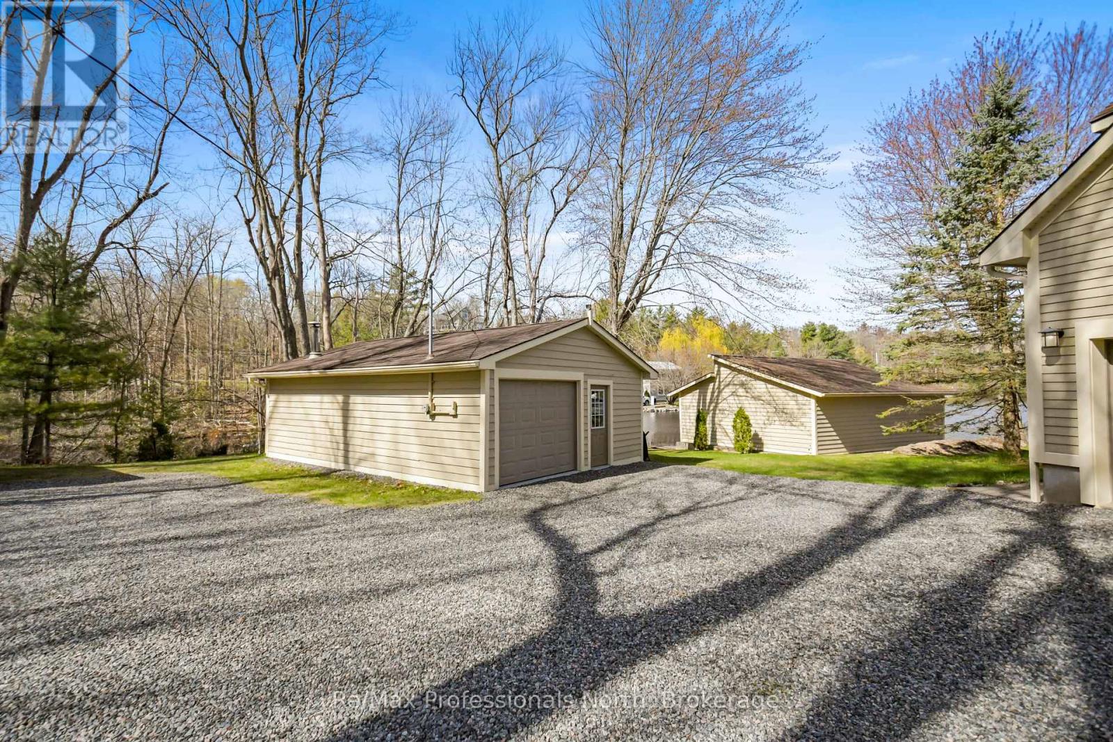 355 Loudon Point Road, Gravenhurst, Ontario  P1P 1R2 - Photo 40 - X13162310