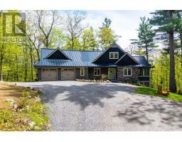 30 STEPHEN ROAD, Muskoka Lakes, Ontario
