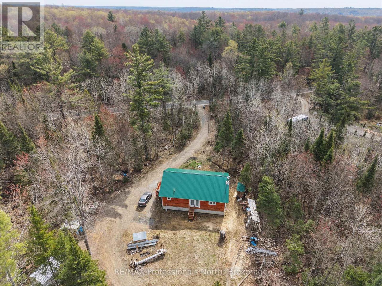 1070 Vankoughnet Road, Bracebridge, Ontario P1L 1X1 - Photo 1 - X13164372