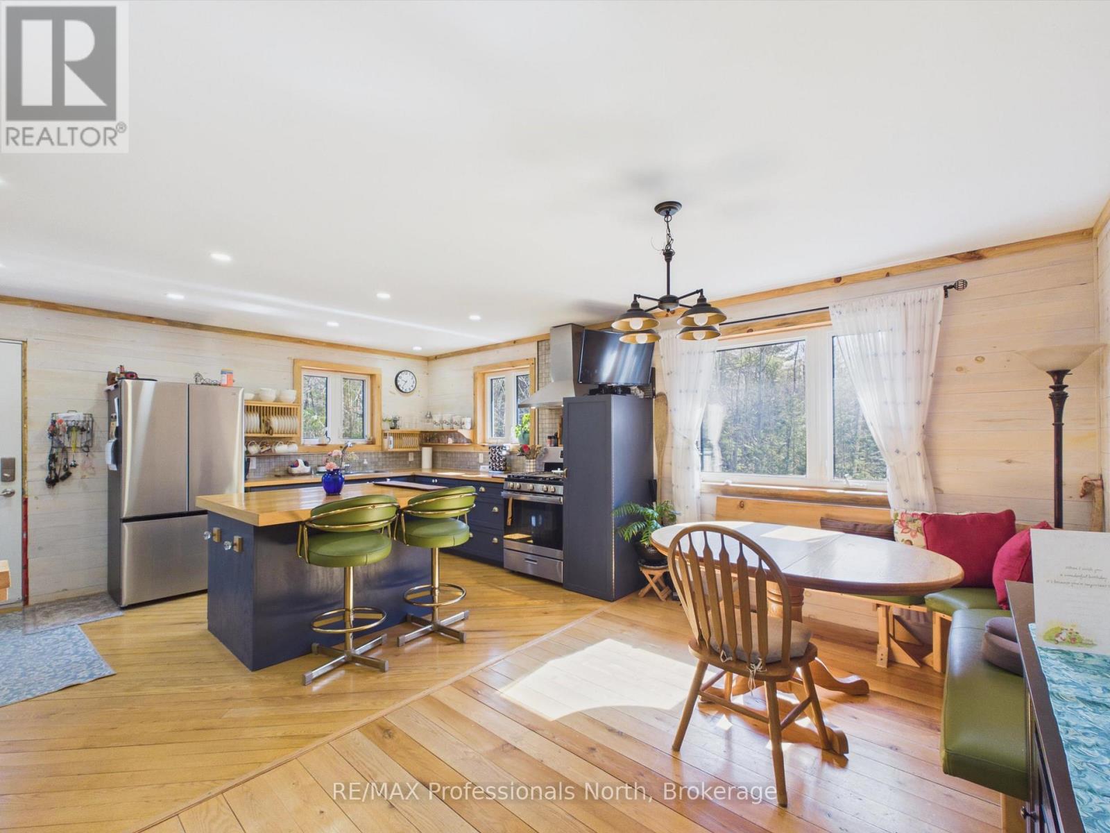 1070 Vankoughnet Road, Bracebridge, Ontario P1L 1X1 - Photo 10 - X13164372