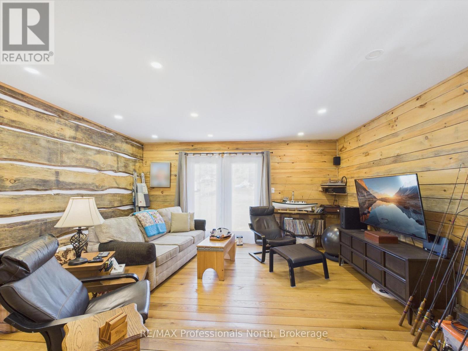 1070 Vankoughnet Road, Bracebridge, Ontario P1L 1X1 - Photo 11 - X13164372