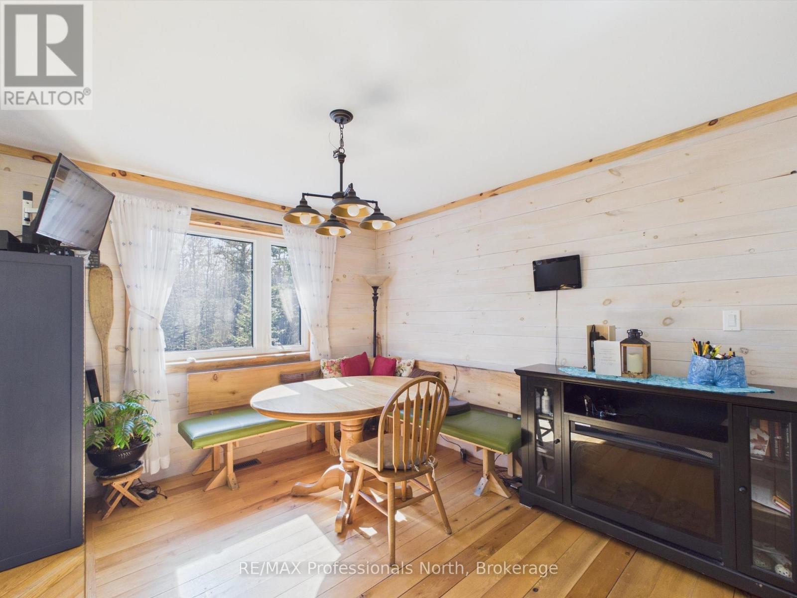 1070 Vankoughnet Road, Bracebridge, Ontario P1L 1X1 - Photo 12 - X13164372