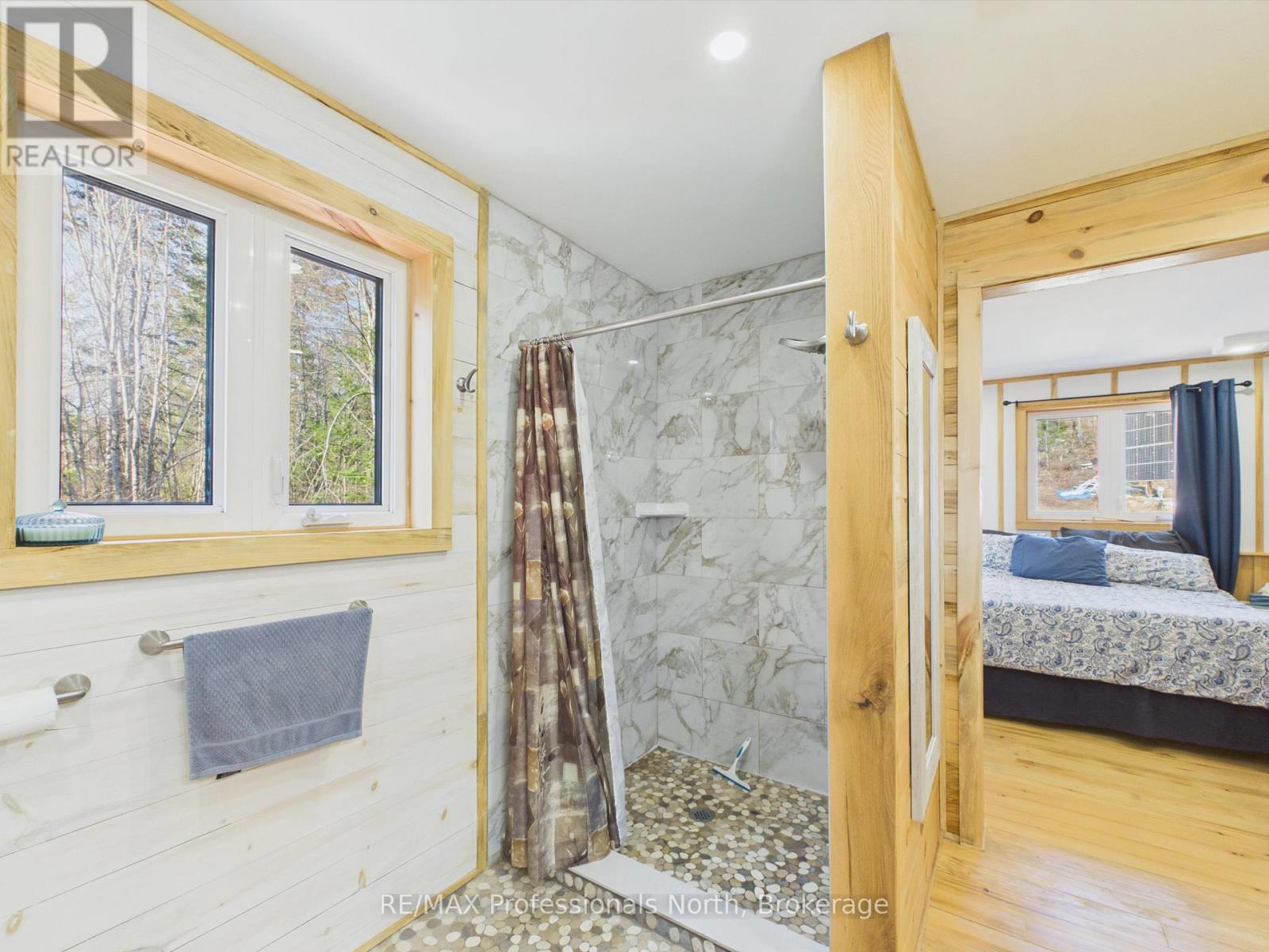 1070 Vankoughnet Road, Bracebridge, Ontario P1L 1X1 - Photo 16 - X13164372
