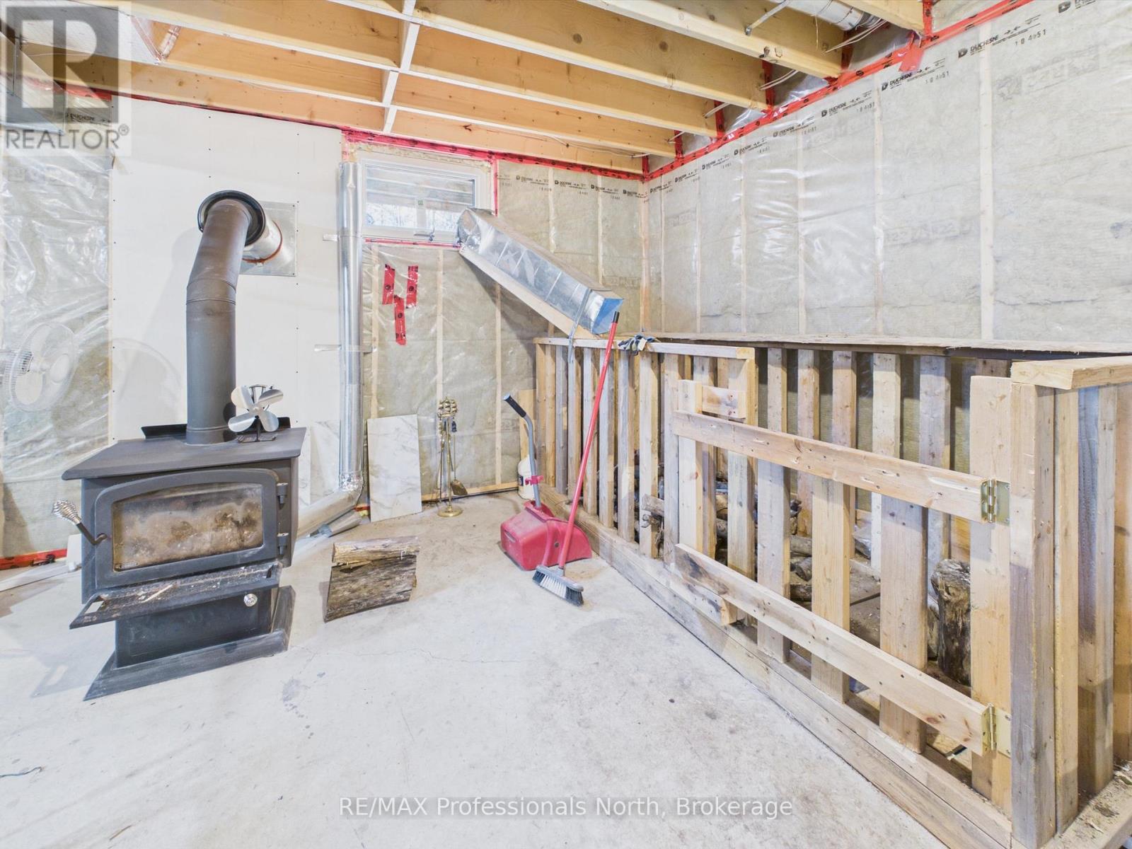 1070 Vankoughnet Road, Bracebridge, Ontario P1L 1X1 - Photo 21 - X13164372