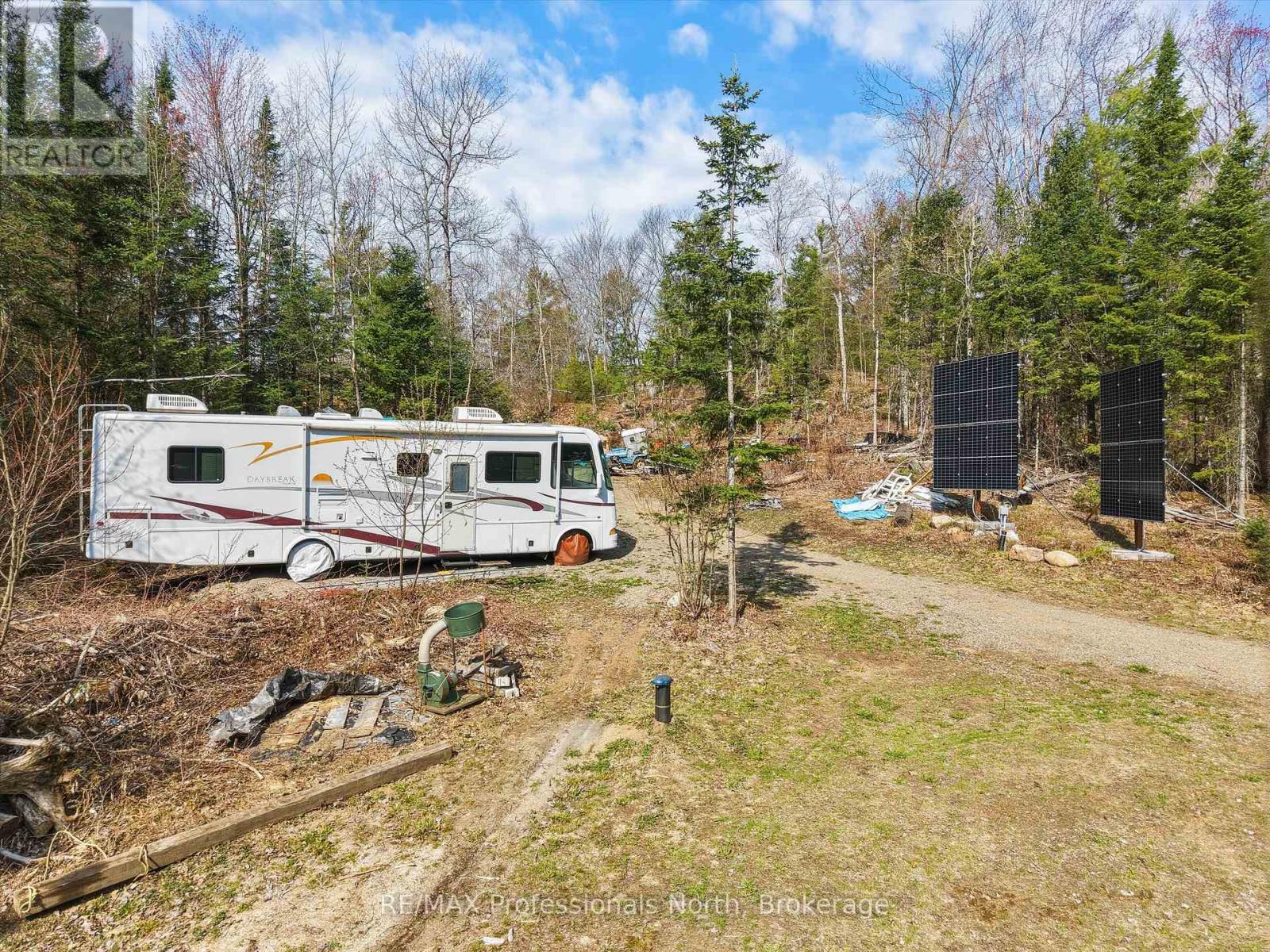 1070 Vankoughnet Road, Bracebridge, Ontario P1L 1X1 - Photo 25 - X13164372