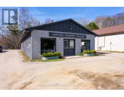 10 ARMSTRONG STREET, Bracebridge, Ontario