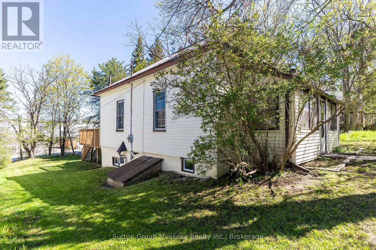 18 Susan Street W, Huntsville, Ontario P1H 1X4 - Photo 22 - X13169254