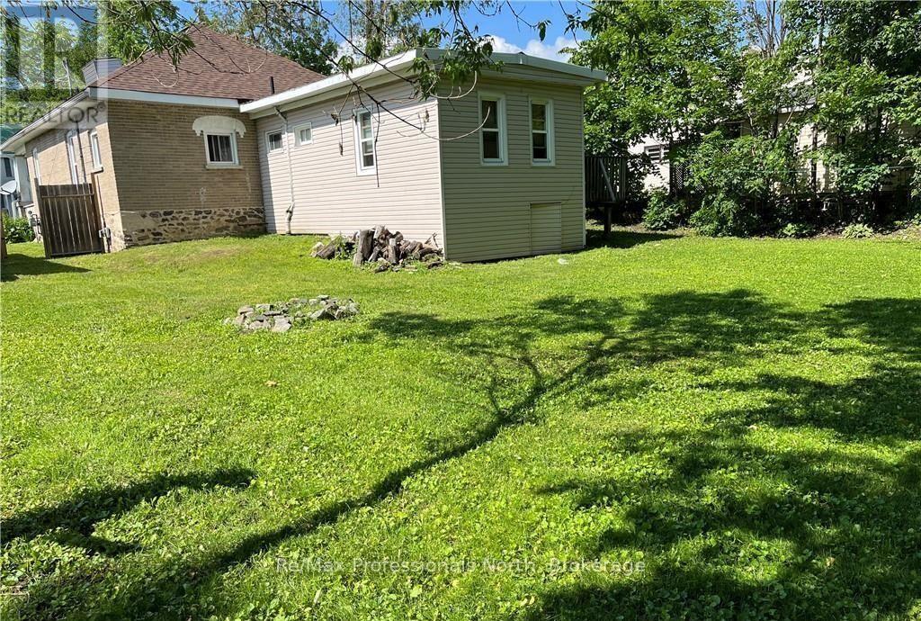 261 Hotchkiss Street, Gravenhurst, Ontario P1P 1H7 - Photo 33 - X13169332