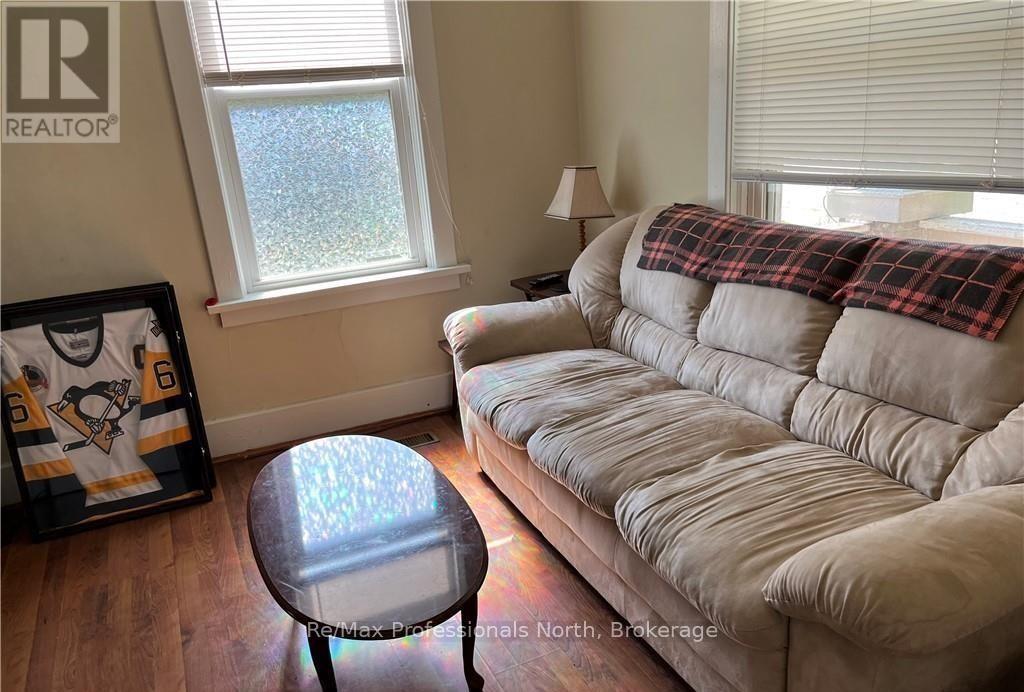 261 Hotchkiss Street, Gravenhurst, Ontario P1P 1H7 - Photo 5 - X13169332