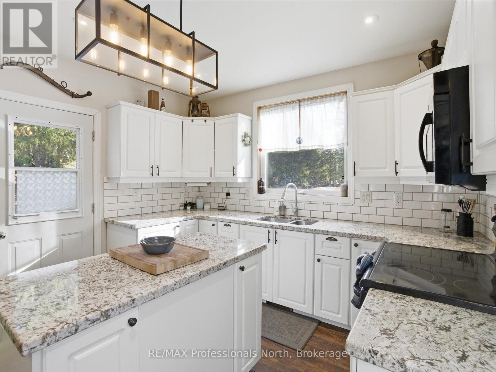 185 Muskoka 10 Road, Huntsville, Ontario  P0B 1L0 - Photo 6 - X13188934