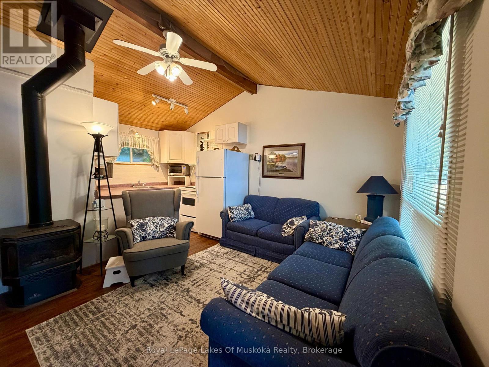 1082 Lakeshore Drive S, Bracebridge, Ontario P1L 1X3 - Photo 5 - X13192206