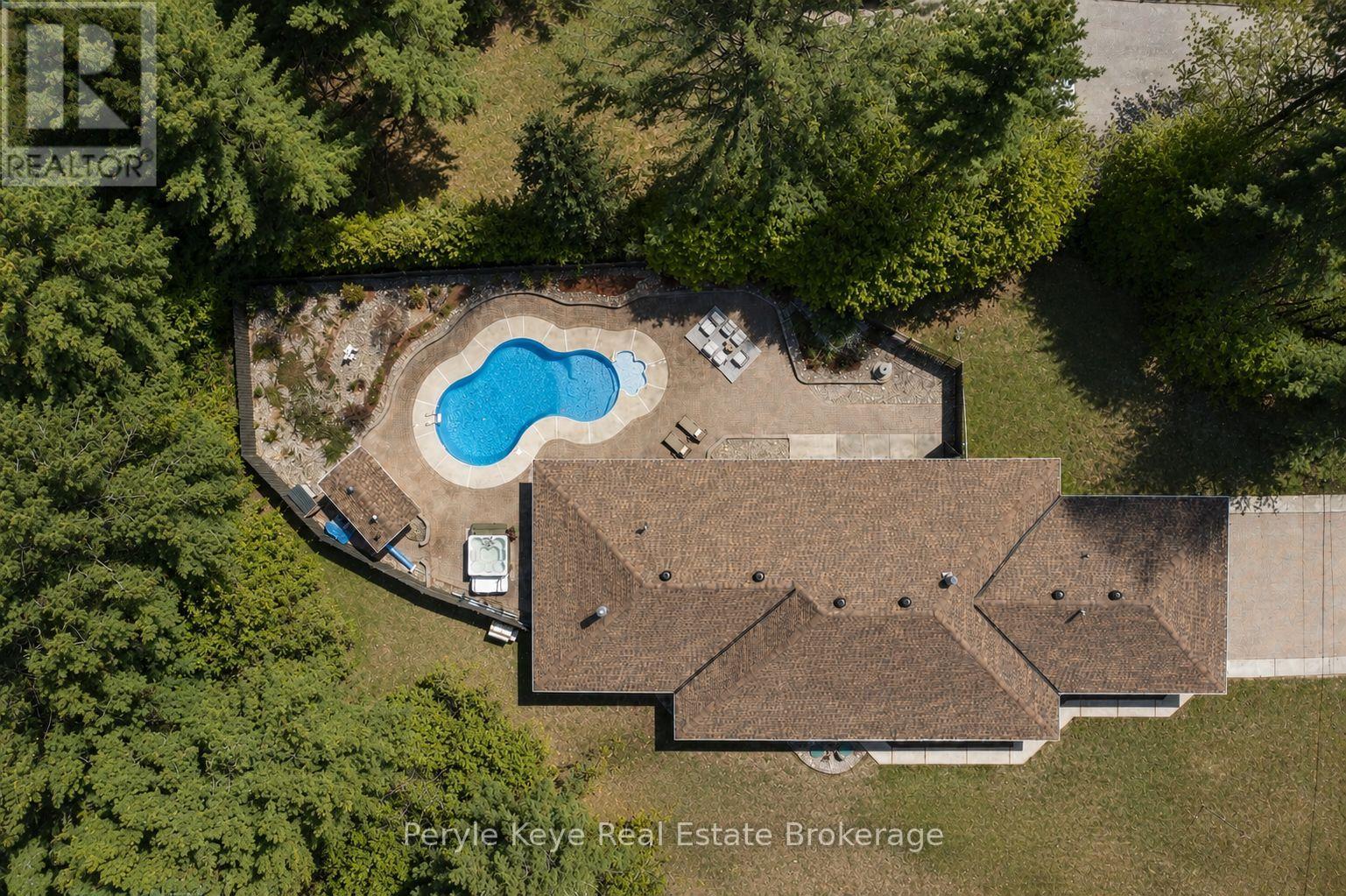 1 Kevin Crescent, Bracebridge, Ontario P1L 1A7 - Photo 2 - X13212362