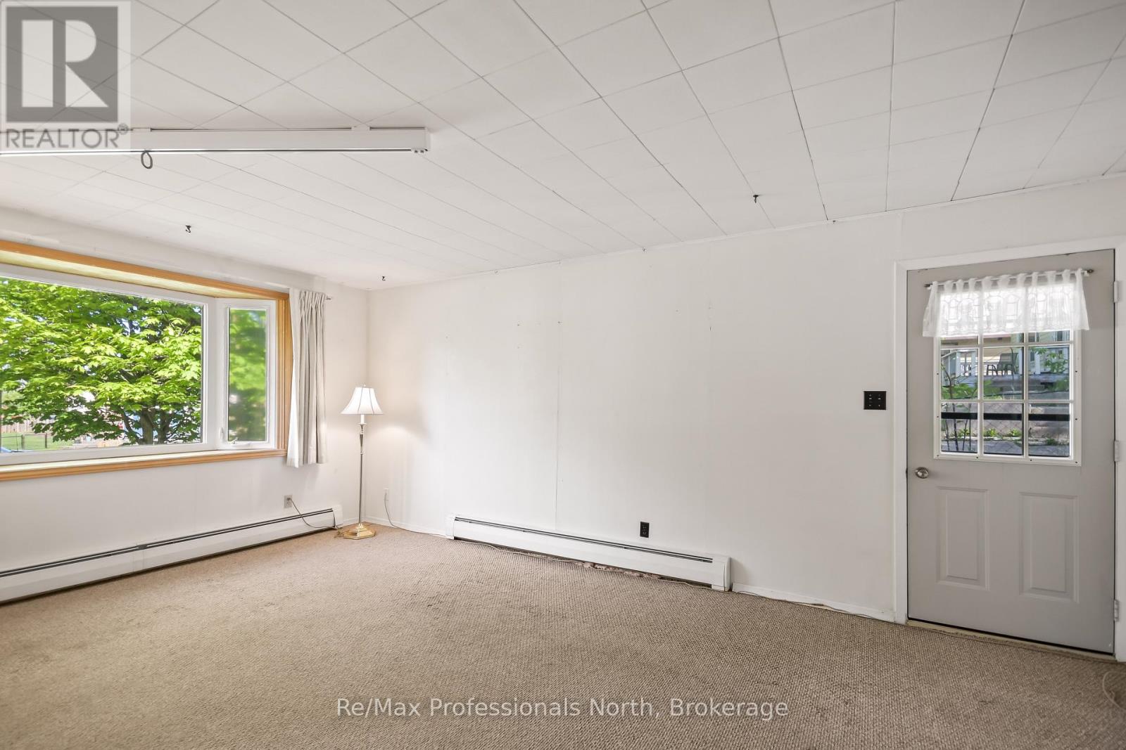 970 First Street S, Gravenhurst, Ontario P1P 1K3 - Photo 12 - X13212576