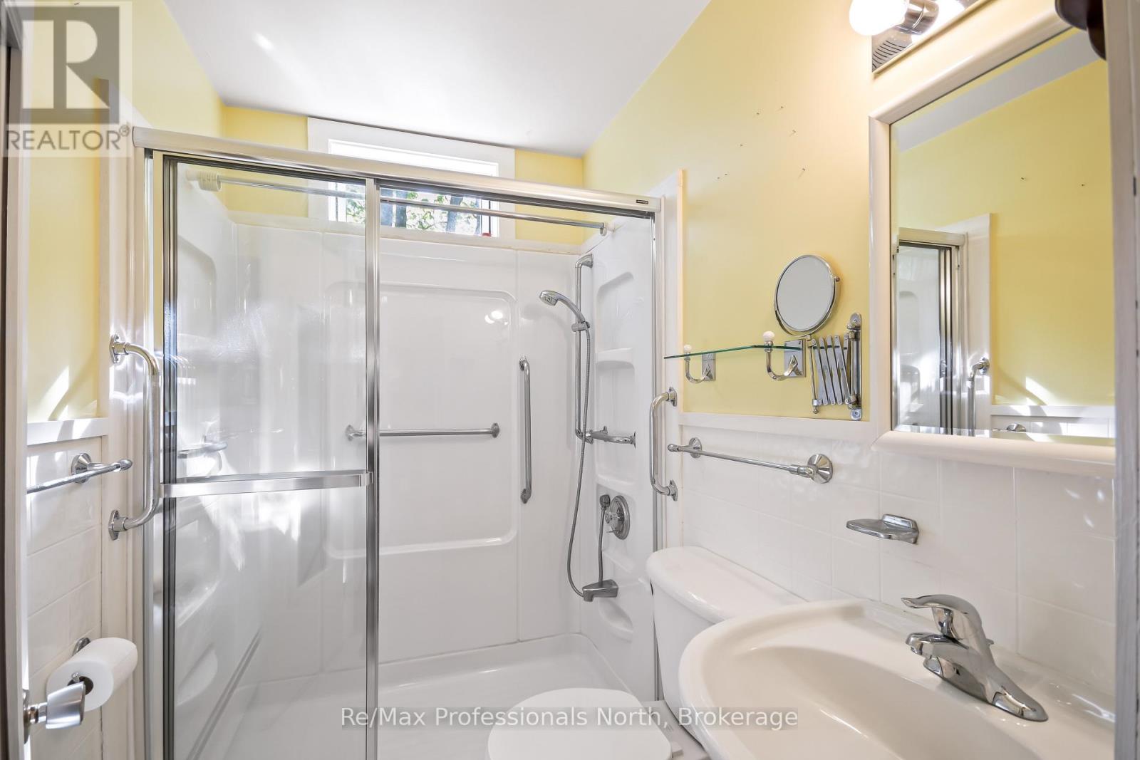 970 First Street S, Gravenhurst, Ontario P1P 1K3 - Photo 17 - X13212576