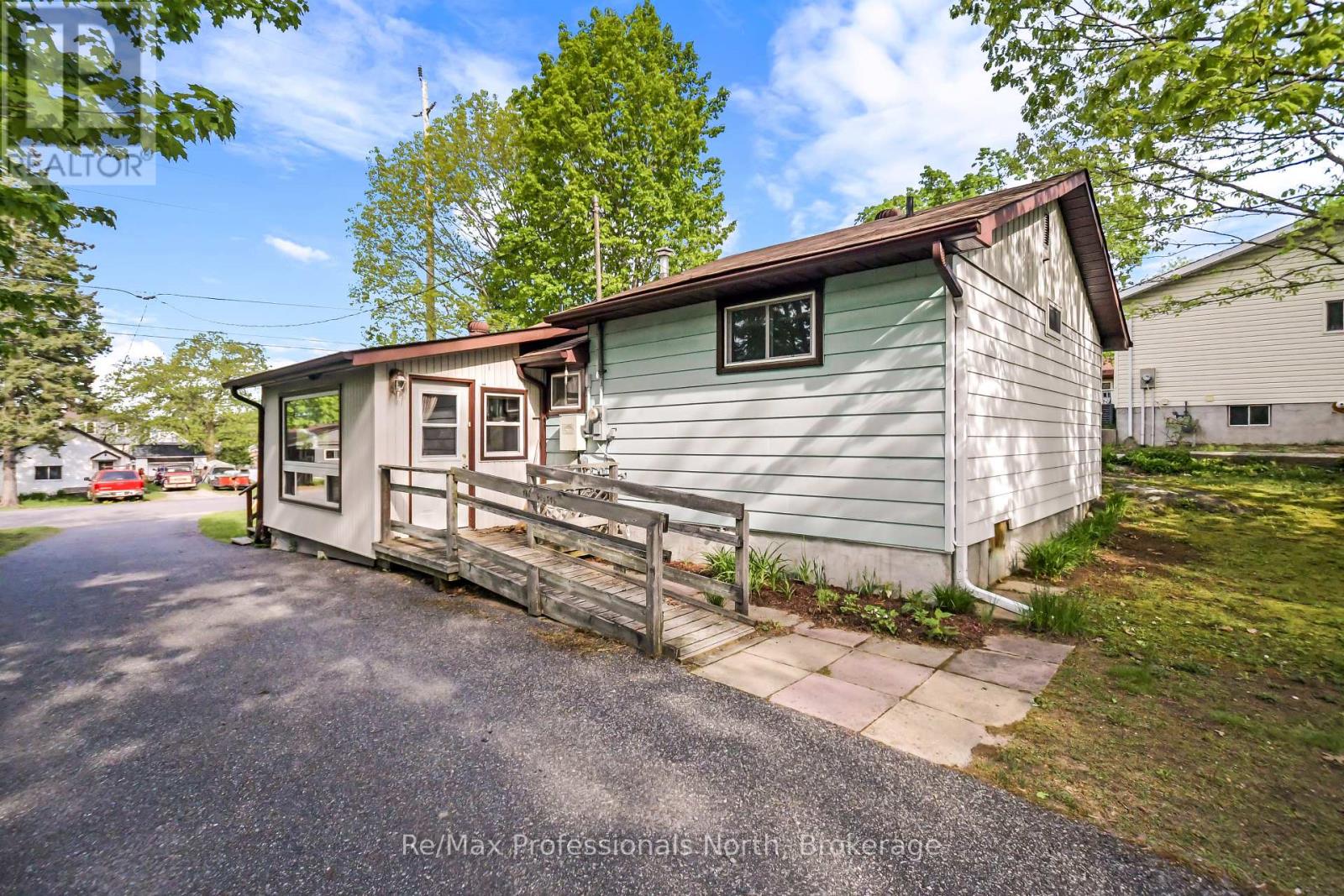 970 First Street S, Gravenhurst, Ontario P1P 1K3 - Photo 23 - X13212576