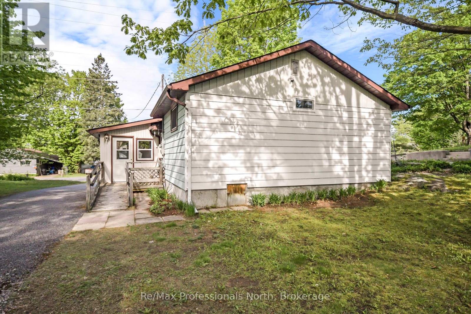 970 First Street S, Gravenhurst, Ontario P1P 1K3 - Photo 26 - X13212576
