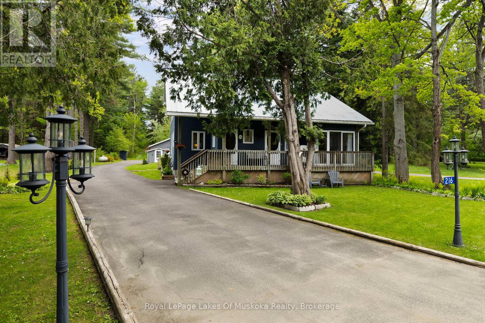 216 Beaumont Road, Bracebridge, Ontario P1L 1X2 - Photo 2 - X13214154