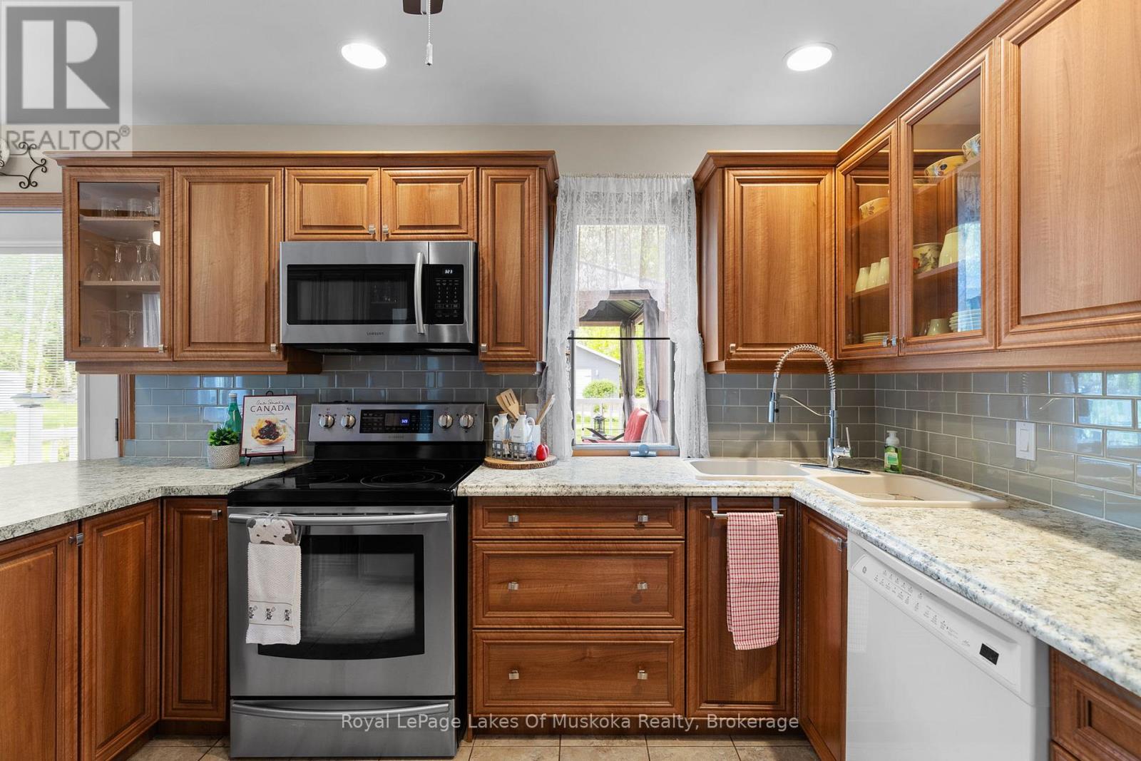 216 Beaumont Road, Bracebridge, Ontario P1L 1X2 - Photo 21 - X13214154