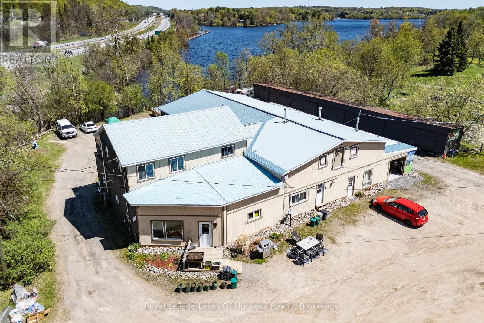 7 East Airport Road, Huntsville, Ontario  P1H 1X7 - Photo 1 - X13221108