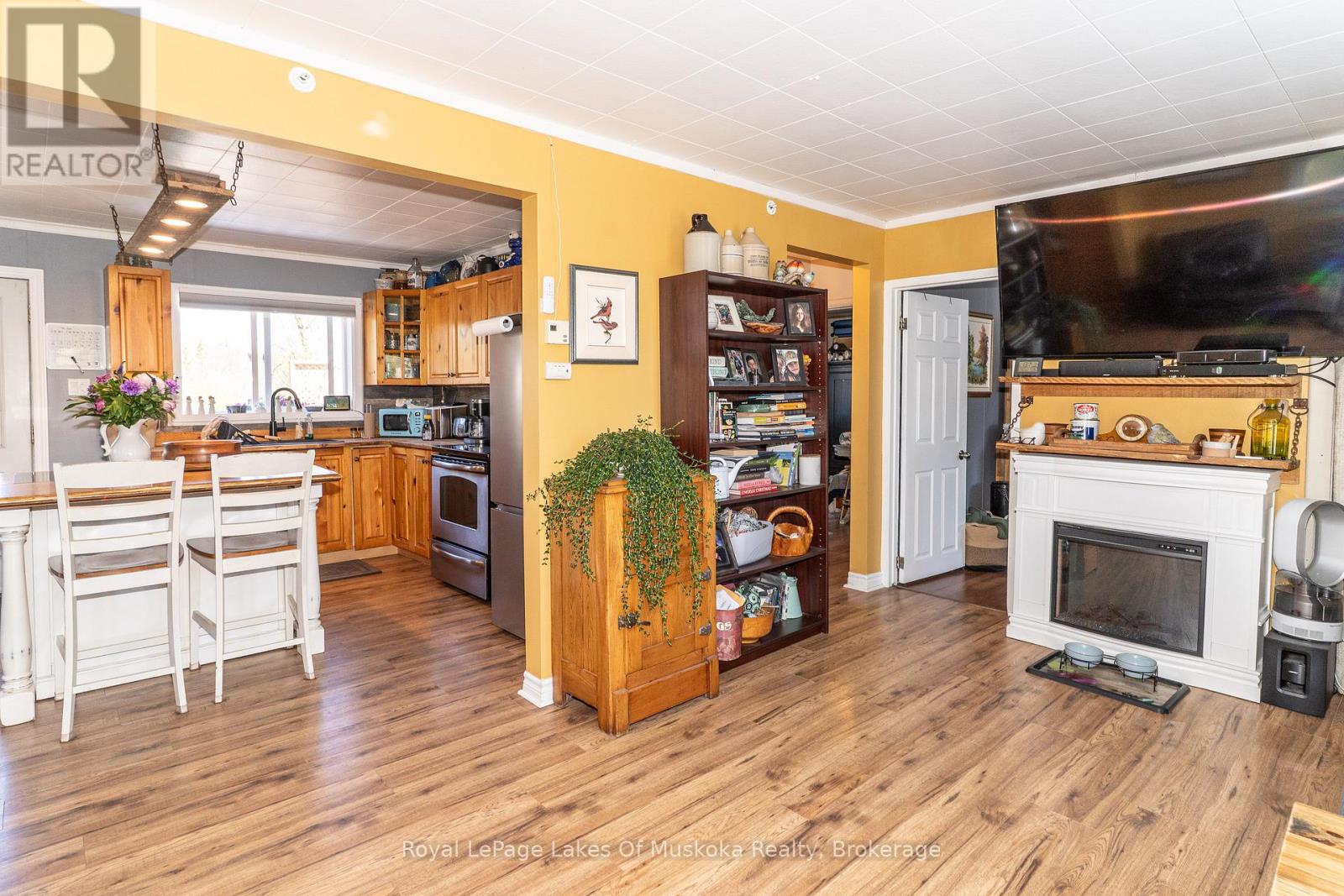 7 East Airport Road, Huntsville, Ontario  P1H 1X7 - Photo 12 - X13221108