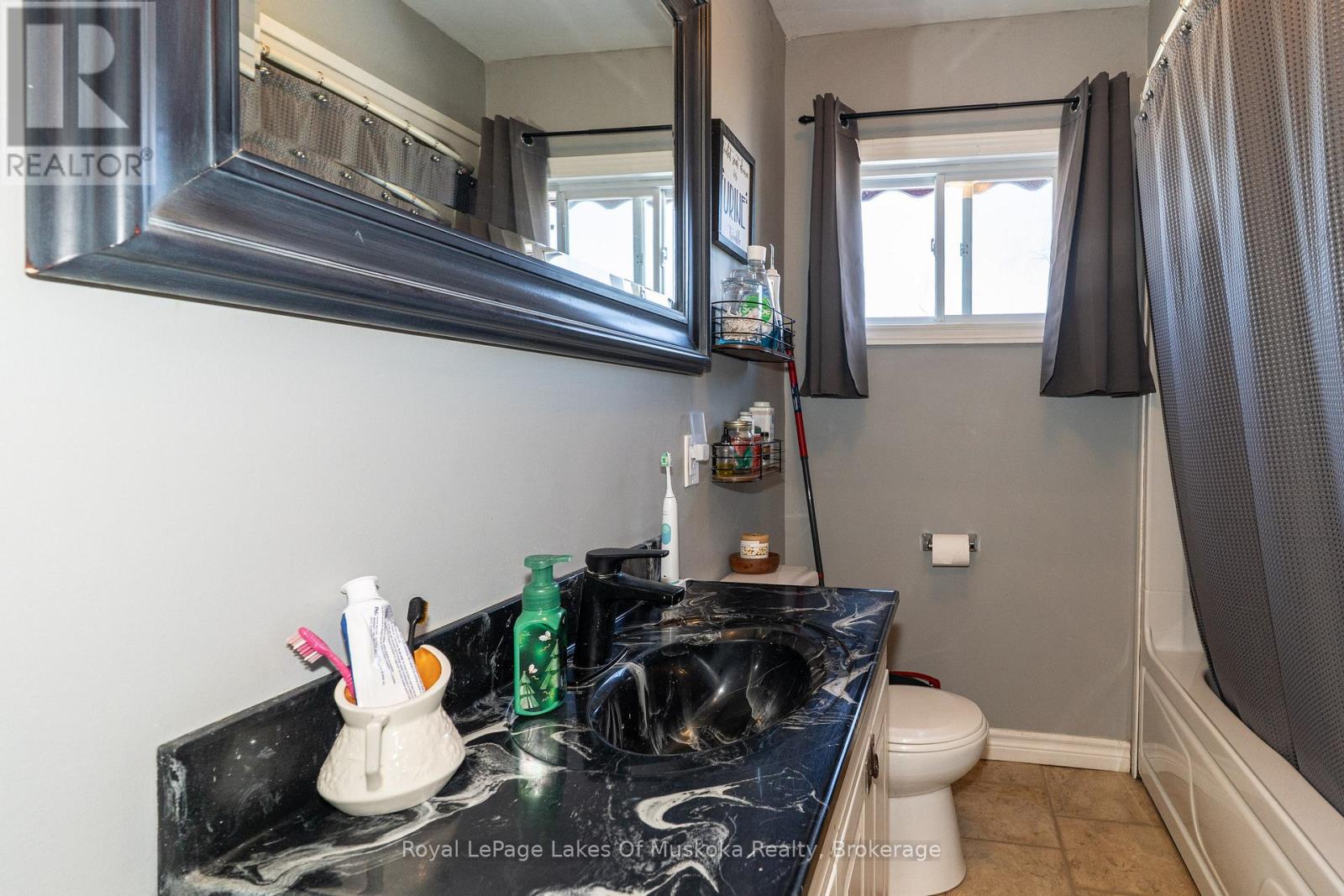 7 East Airport Road, Huntsville, Ontario  P1H 1X7 - Photo 16 - X13221108