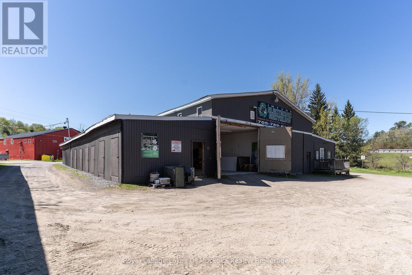 7 East Airport Road, Huntsville, Ontario  P1H 1X7 - Photo 2 - X13221108