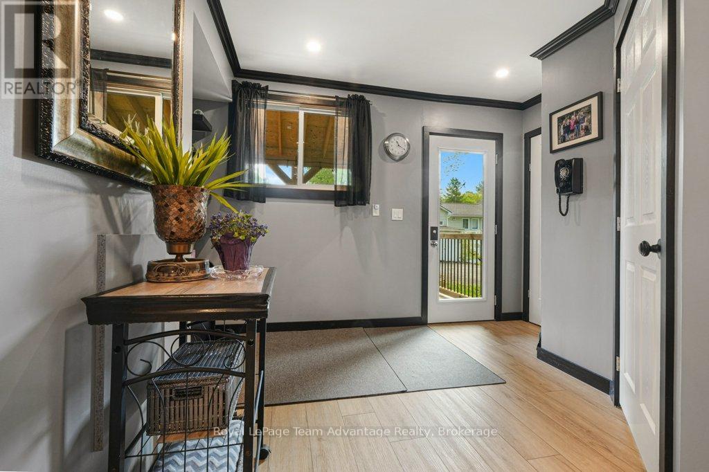 12 Victoria Avenue, Parry Sound, Ontario  P2A 2C1 - Photo 11 - X13221694