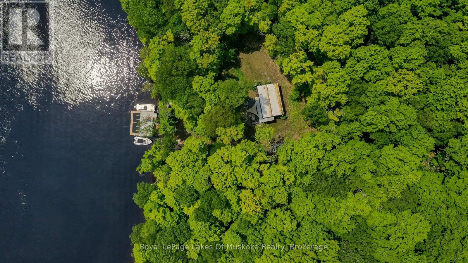 484 Big Island S, Huntsville, Ontario  P1H 2J3 - Photo 1 - X13223340
