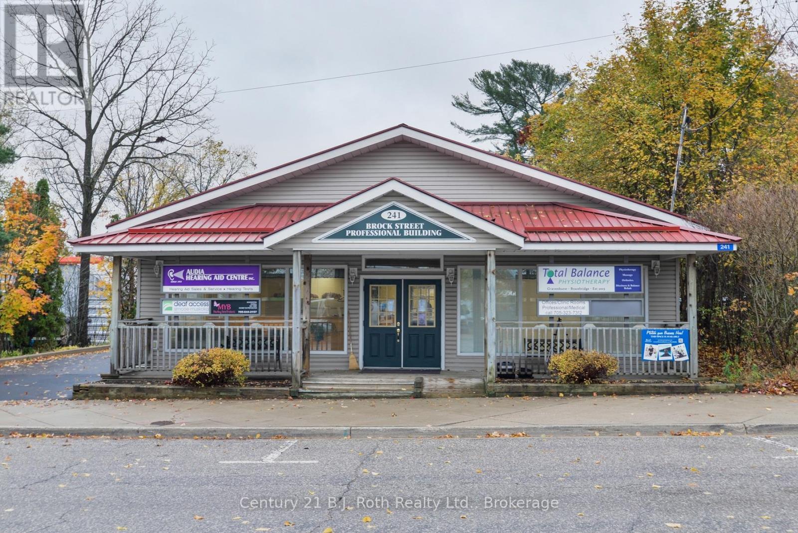 241 Brock Street, Gravenhurst, Ontario  P1P 1H4 - Photo 1 - X13223466