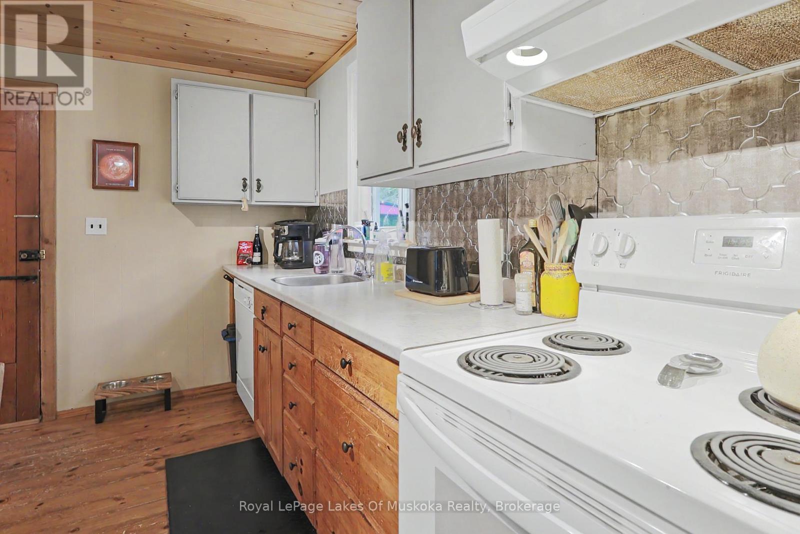1003 Kelly Road, Lake Of Bays, Ontario P0B 1A0 - Photo 4 - X13223702