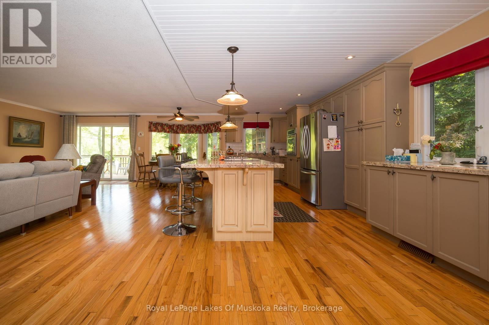 20 Deerhurst Highlands Drive, Huntsville, Ontario P1H 1B1 - Photo 8 - X13229366