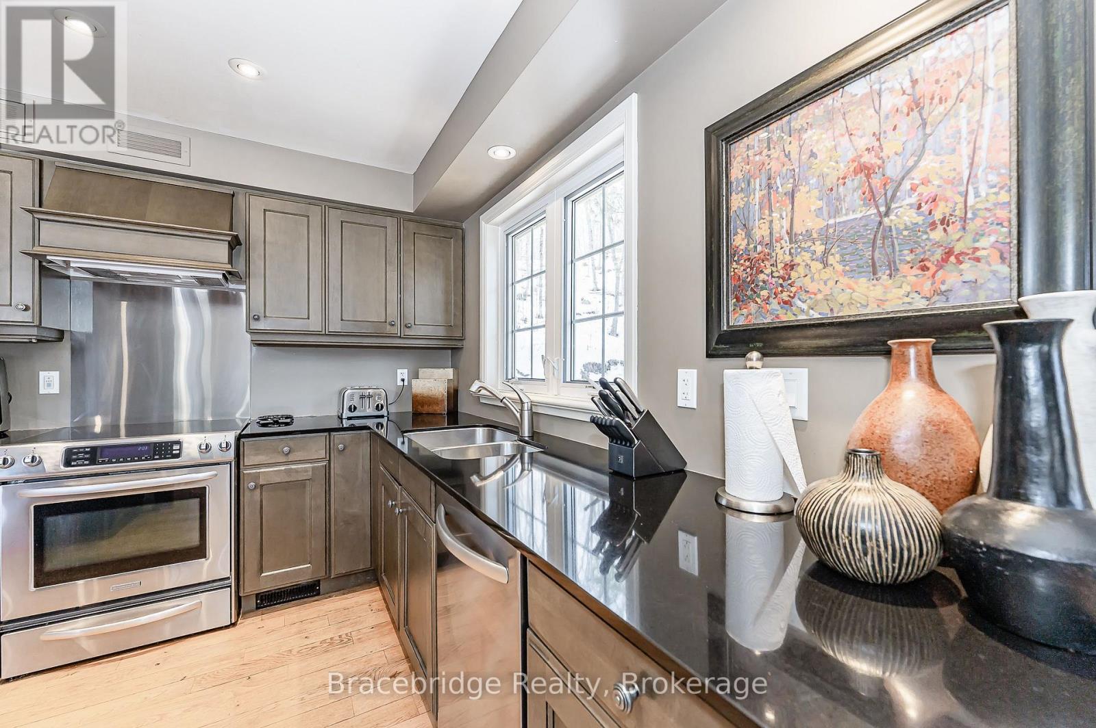 Sandfield 3 W3 - 3876 Muskoka Rd 118 Highway W, Muskoka Lakes, Ontario  P0B 1J0 - Photo 11 - X13229982