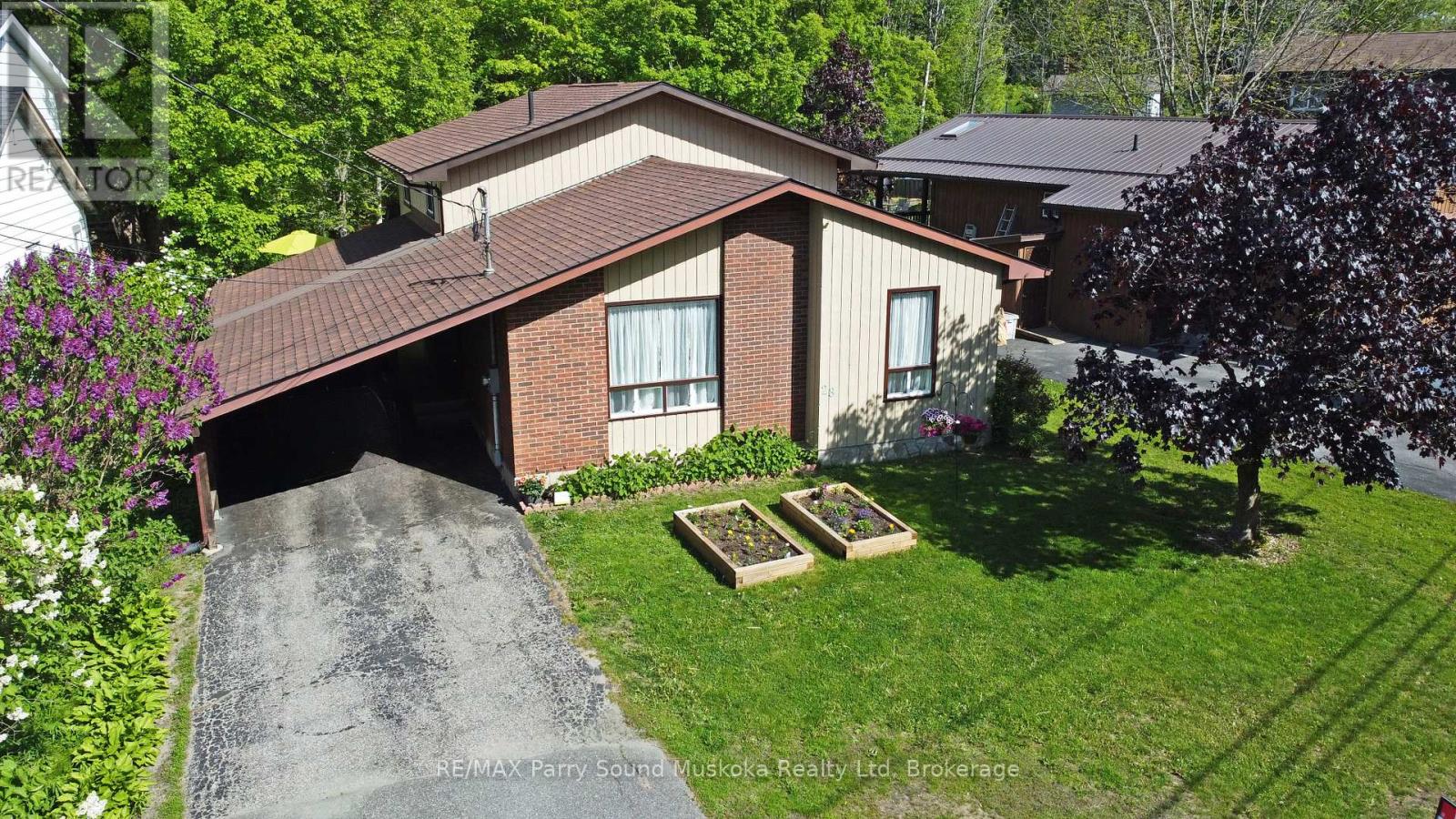 28 Forest Street, Parry Sound, Ontario P2A 2P9 - Photo 2 - X13235546