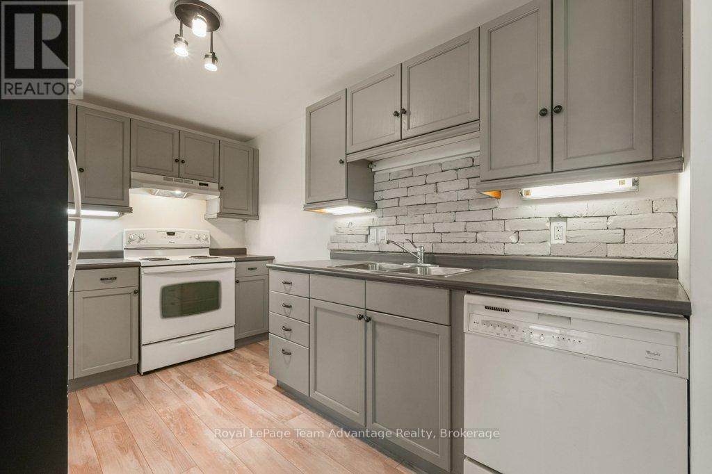 17 Joseph Street, Parry Sound, Ontario P2A 2G3 - Photo 14 - X13237102