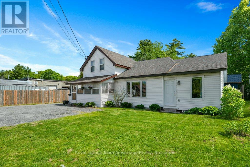 17 Joseph Street, Parry Sound, Ontario P2A 2G3 - Photo 2 - X13237102