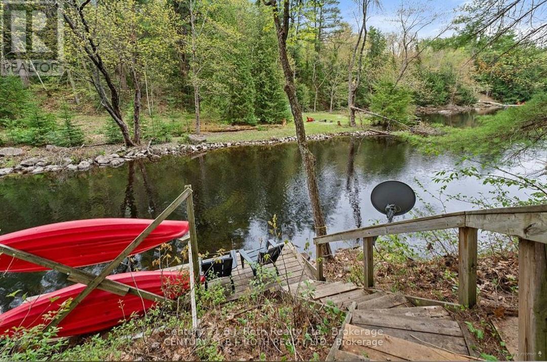1009 Sam Cook Road, Gravenhurst, Ontario  P1P 1R3 - Photo 2 - X13237876