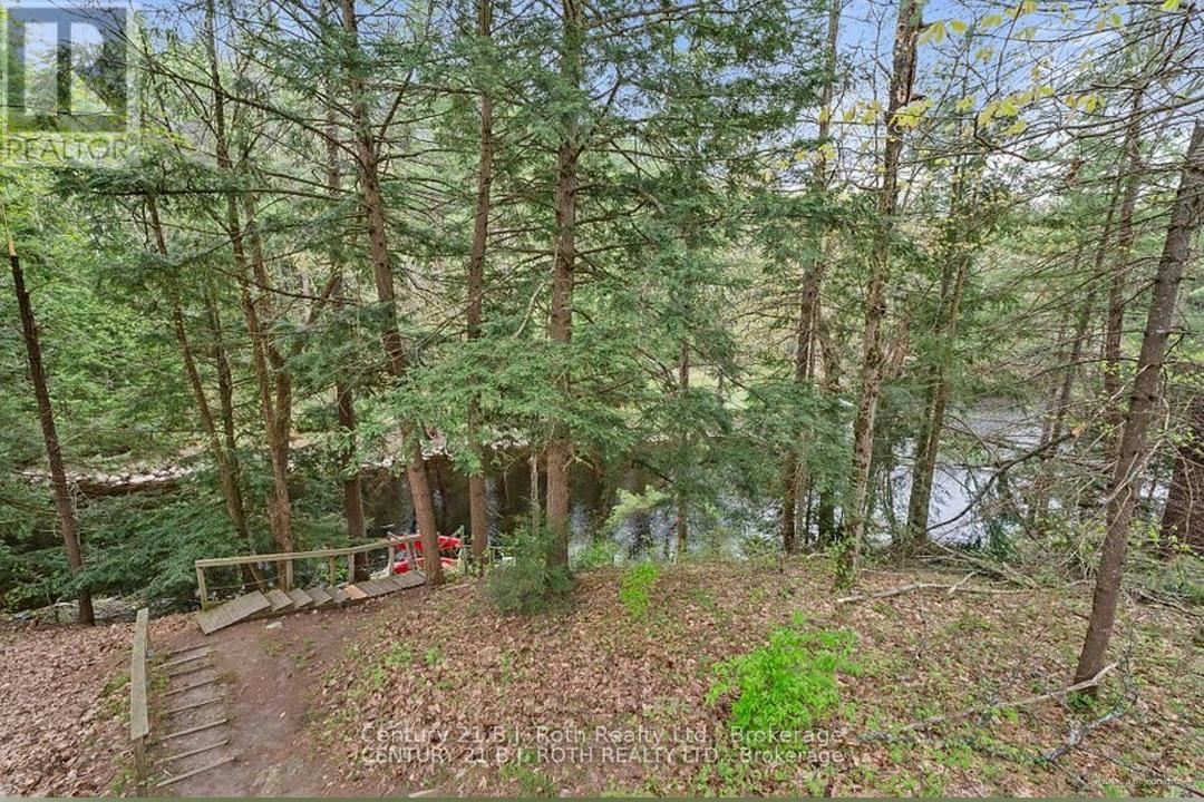 1009 Sam Cook Road, Gravenhurst, Ontario  P1P 1R3 - Photo 23 - X13237876