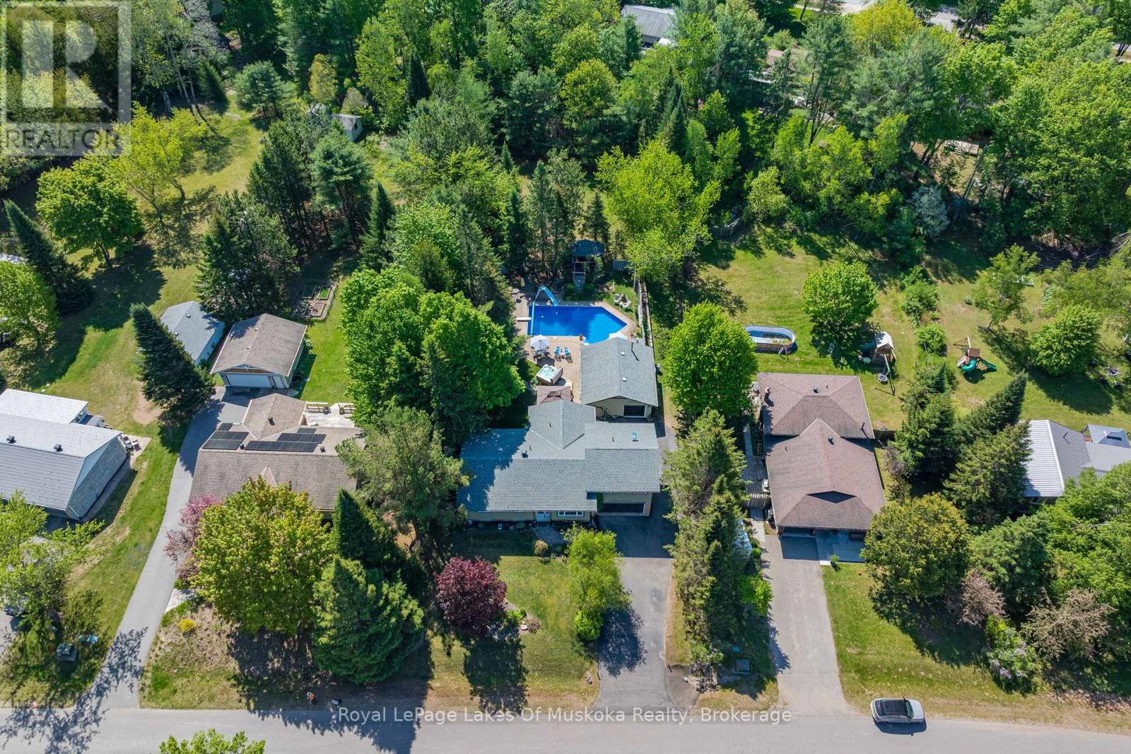 46 Meadow Heights Drive, Bracebridge, Ontario P1L 1A2 - Photo 1 - X13239036