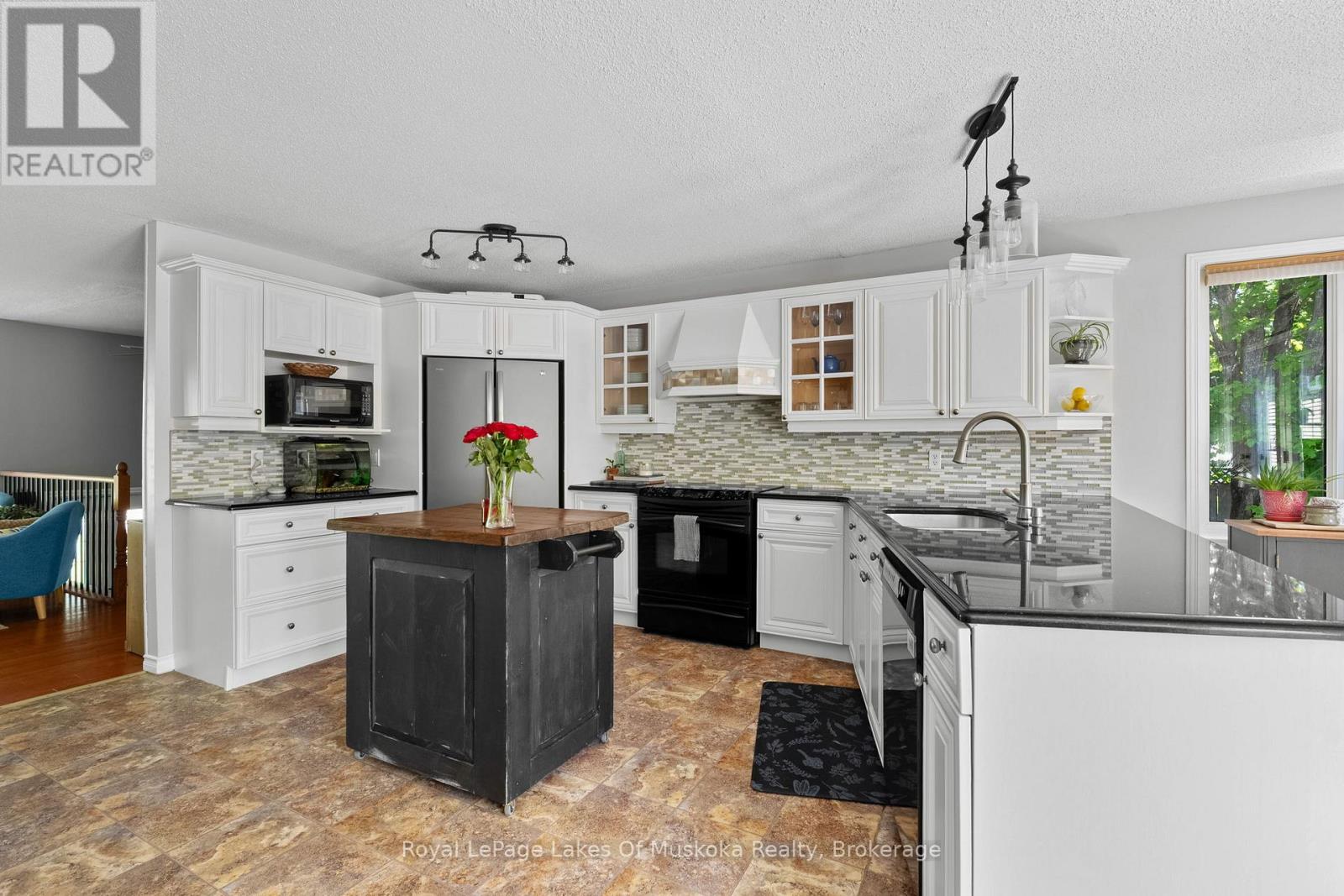 46 Meadow Heights Drive, Bracebridge, Ontario P1L 1A2 - Photo 9 - X13239036