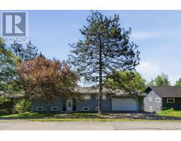 155 HUNTERS BAY DRIVE, Huntsville, Ontario