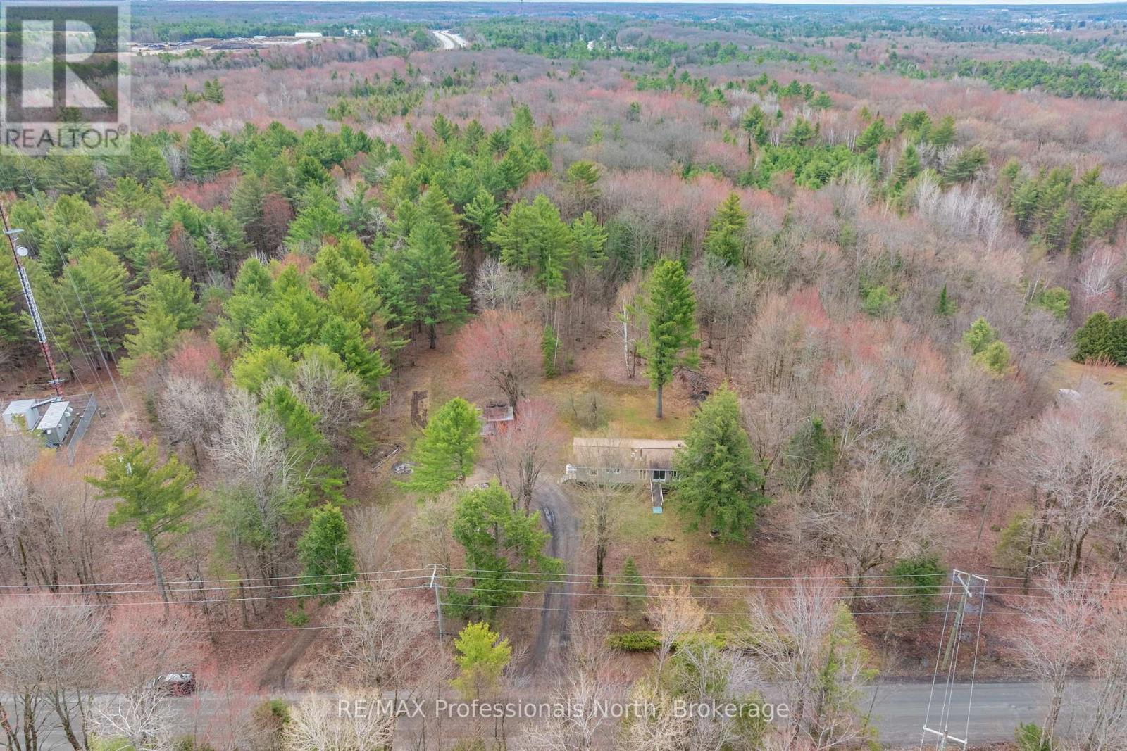 1056 Kirk Line W, Bracebridge, Ontario P1L 1W9 - Photo 3 - X13248752