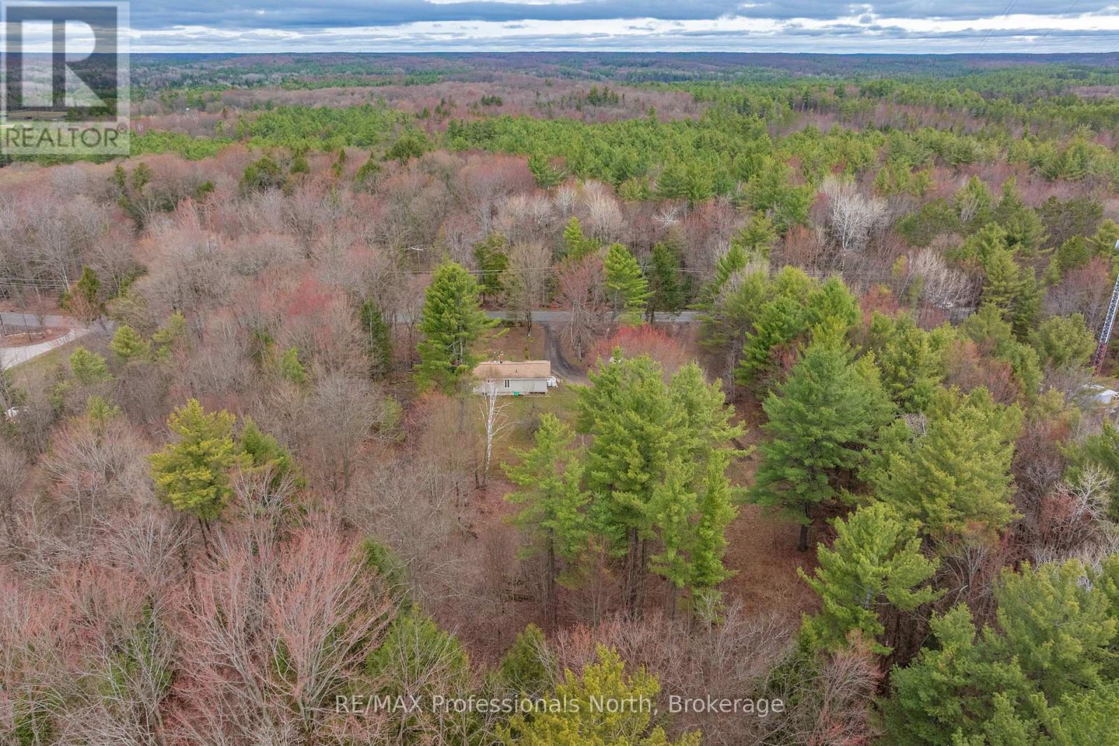 1056 Kirk Line W, Bracebridge, Ontario P1L 1W9 - Photo 8 - X13248752