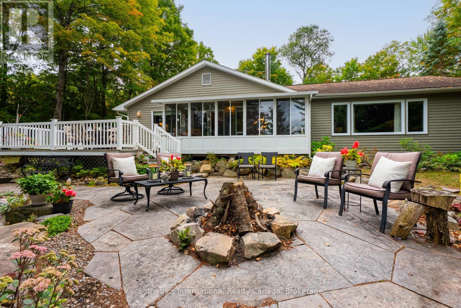 20 Fish Rock Road, Huntsville, Ontario P1H 2N5 - Photo 3 - X13410752