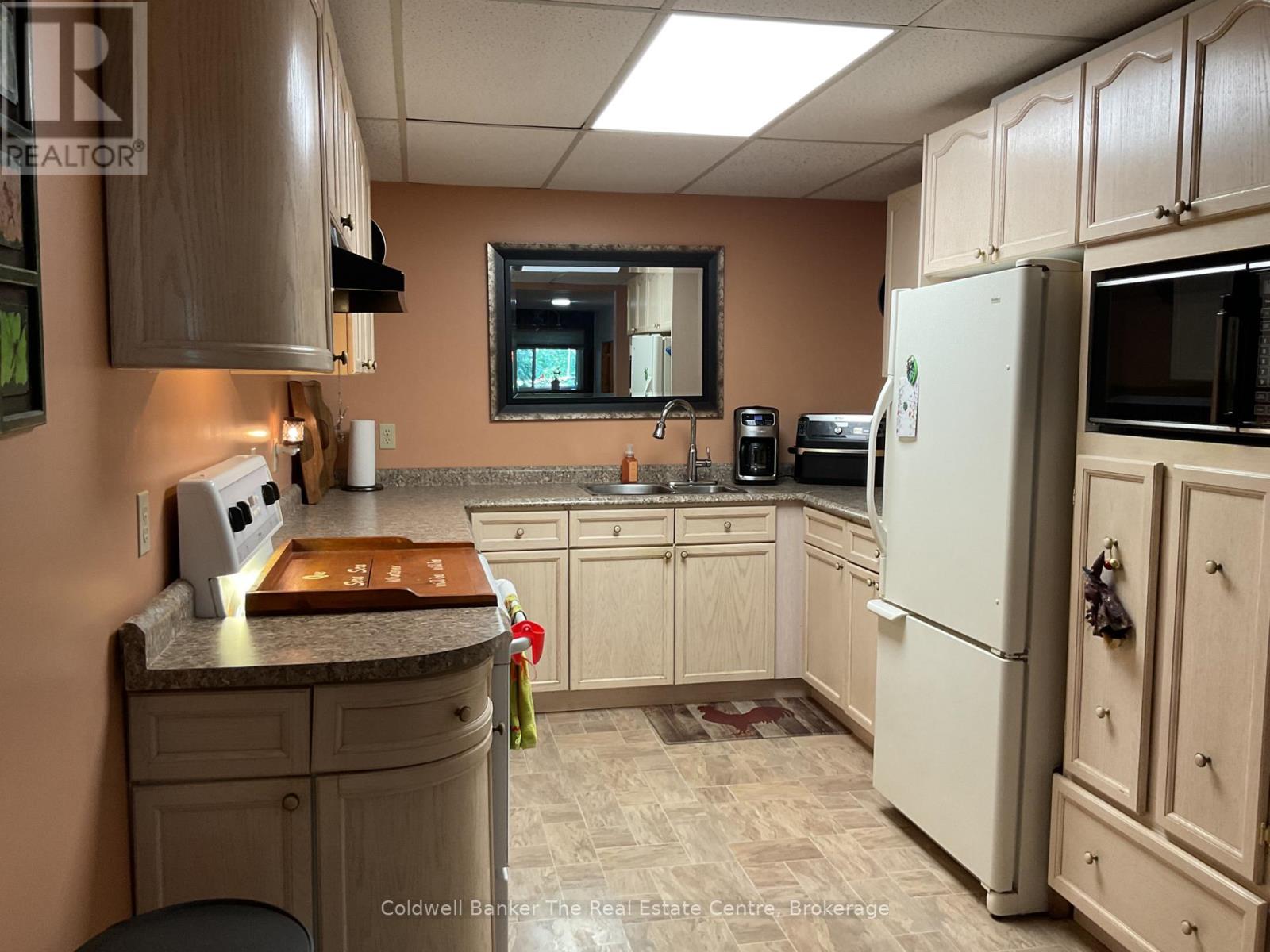 815 Muskoka Road N, Gravenhurst, Ontario P1P 1C2 - Photo 22 - X13410972