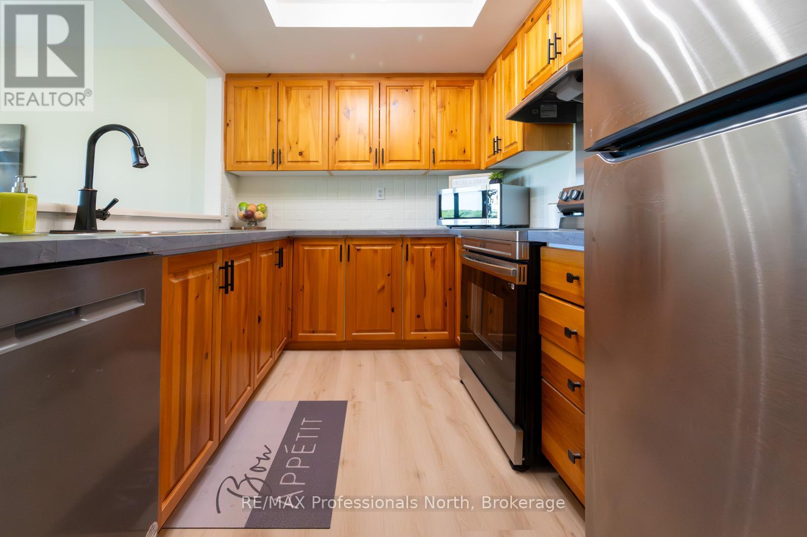 121 - 121 Grandview Hilltop Drive, Huntsville, Ontario P1H 2J5 - Photo 8 - X13410990